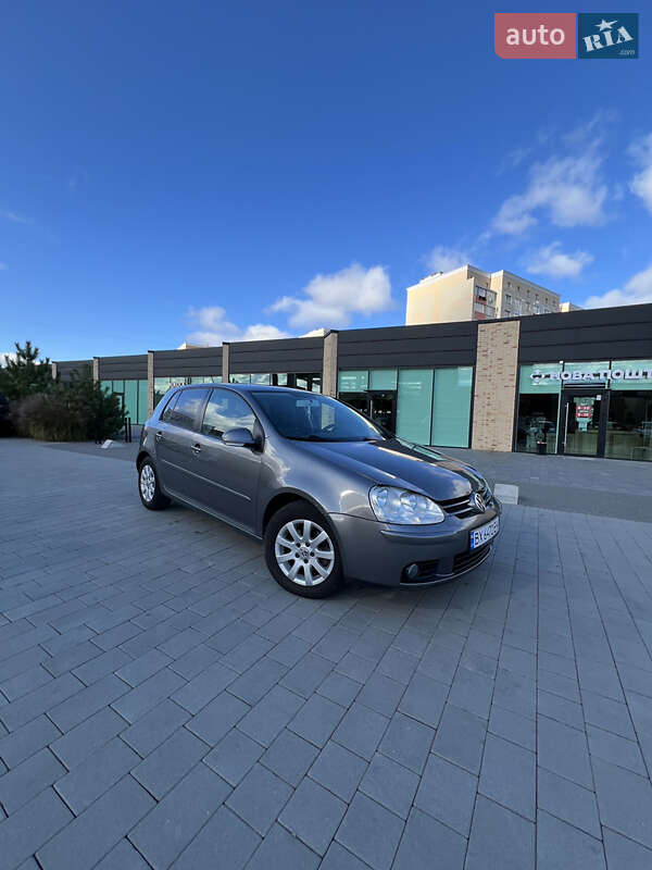 Хэтчбек Volkswagen Golf 2008 в Хмельницком