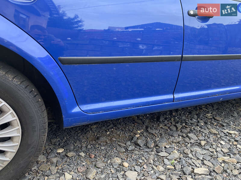 Хэтчбек Volkswagen Golf 1999 в Иршаве