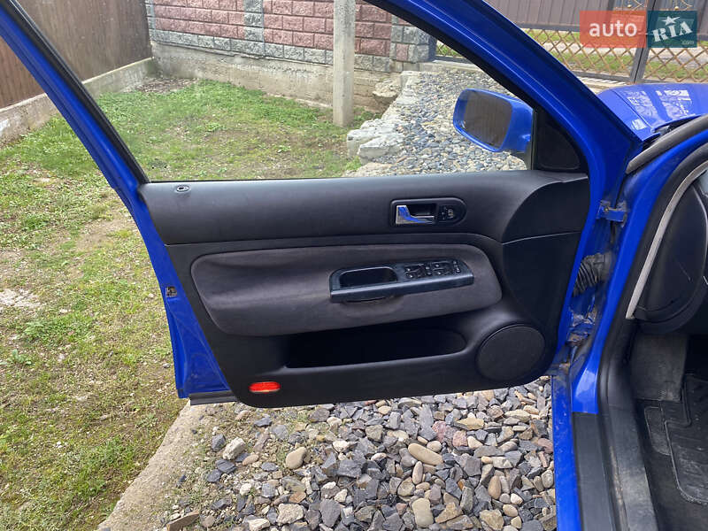Хэтчбек Volkswagen Golf 1999 в Иршаве