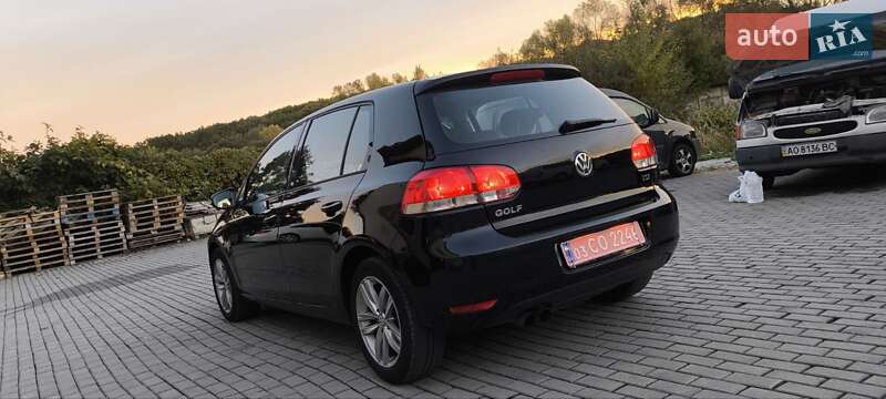 Хетчбек Volkswagen Golf 2009 в Мукачевому