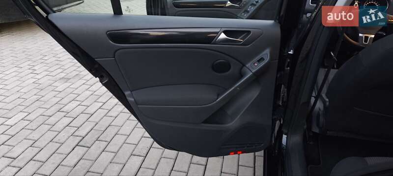 Хетчбек Volkswagen Golf 2009 в Мукачевому
