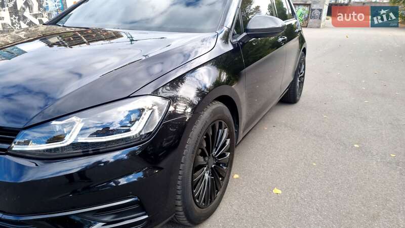 Хэтчбек Volkswagen Golf 2020 в Днепре
