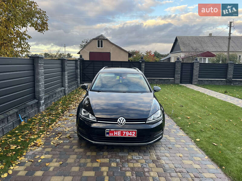 Універсал Volkswagen Golf 2014 в Рівному