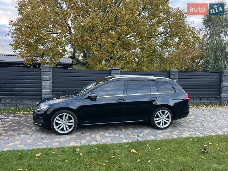 Універсал Volkswagen Golf 2014 в Рівному