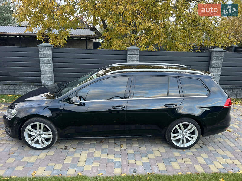 Універсал Volkswagen Golf 2014 в Рівному