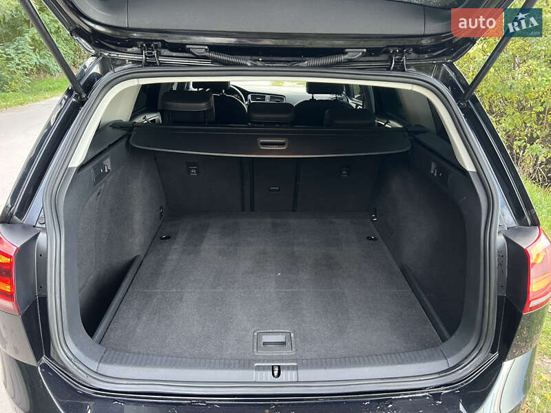 Універсал Volkswagen Golf 2014 в Рівному