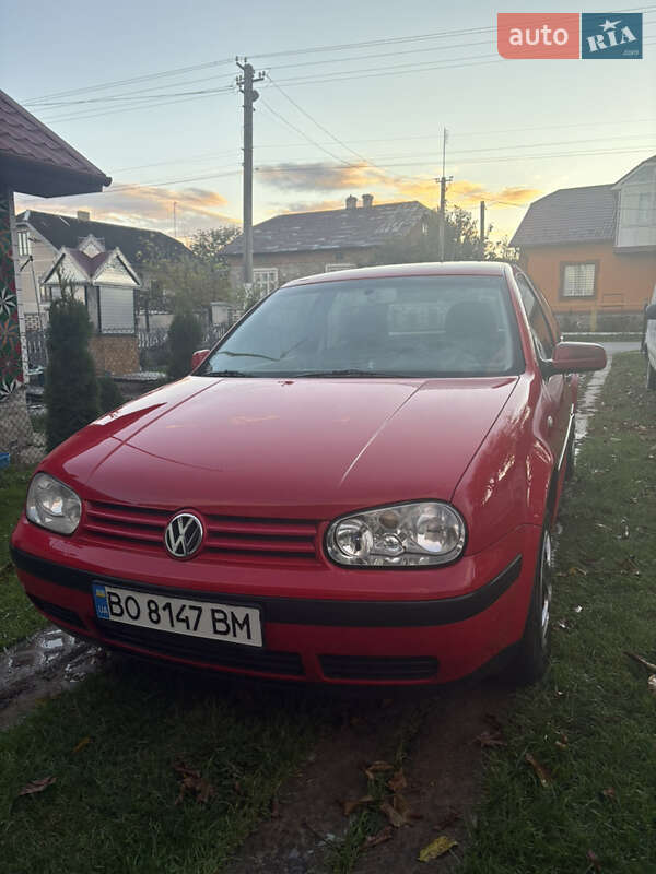 Volkswagen Golf 2002