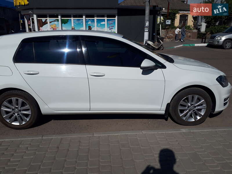 Хэтчбек Volkswagen Golf 2013 в Кривом Озере