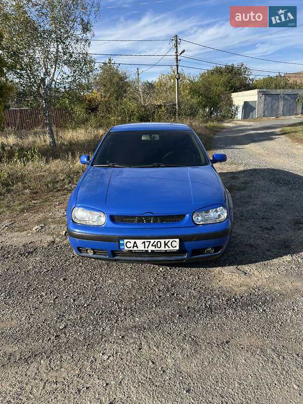 Хэтчбек Volkswagen Golf 2000 в Полтаве