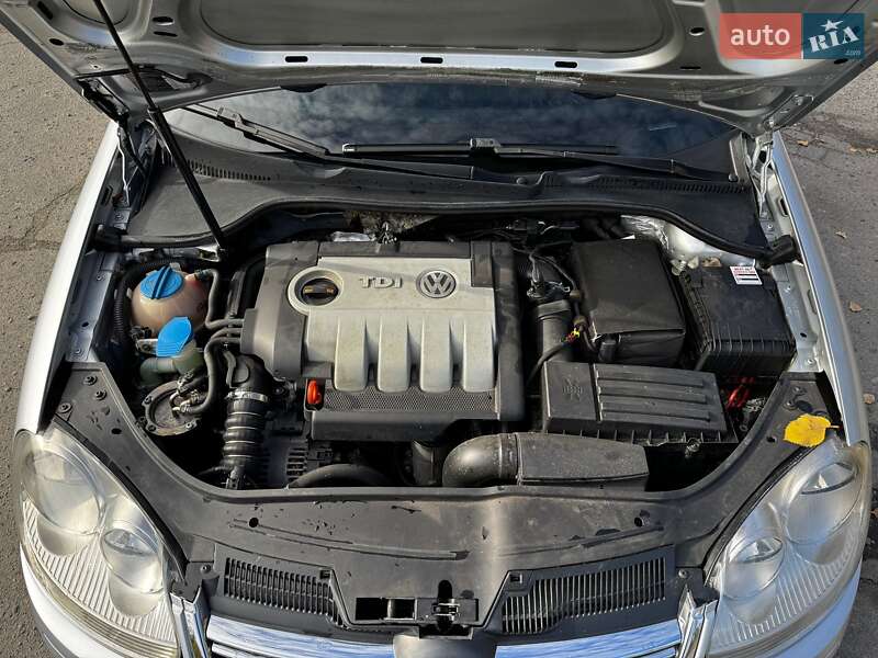 Универсал Volkswagen Golf 2007 в Днепре