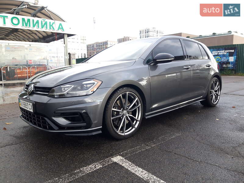 Хетчбек Volkswagen Golf 2018 в Києві