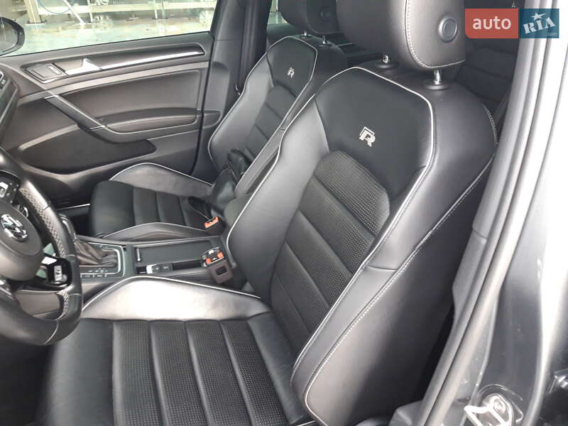 Хетчбек Volkswagen Golf 2018 в Києві