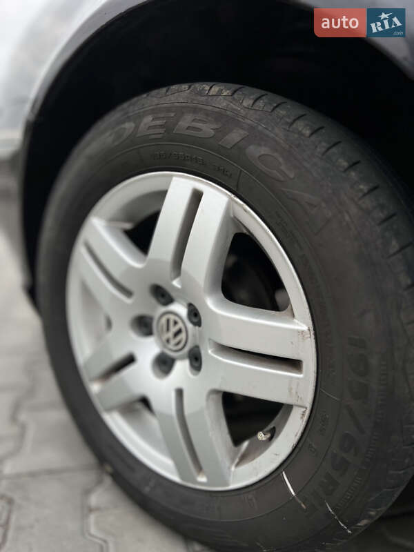Хетчбек Volkswagen Golf 2001 в Полтаві фото 8 Хетчбек Volkswagen Golf 2001 в Полтаві