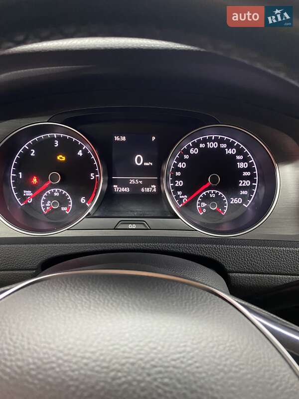 Хетчбек Volkswagen Golf 2013 в Києві