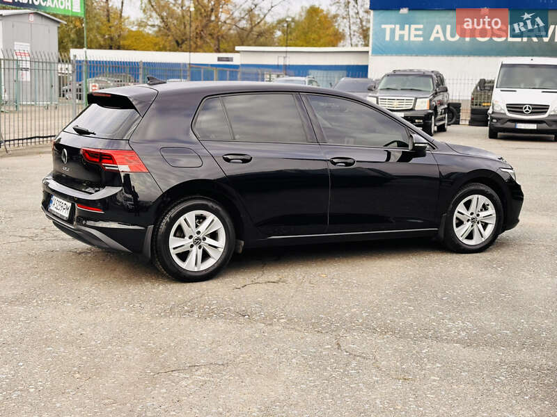 Хэтчбек Volkswagen Golf 2020 в Киеве