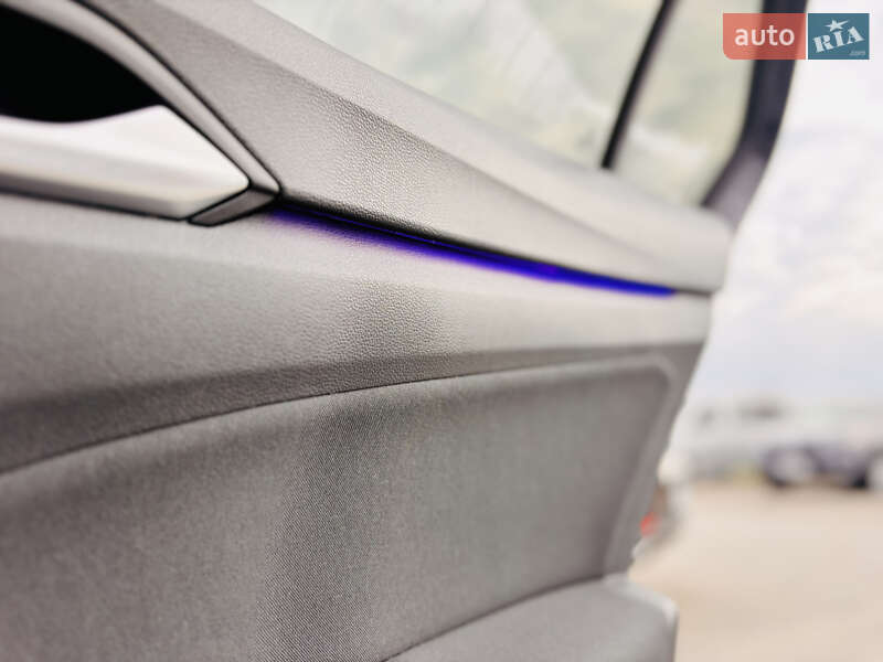 Хэтчбек Volkswagen Golf 2020 в Киеве