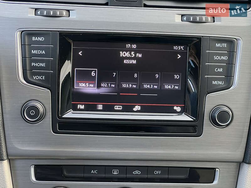 Хэтчбек Volkswagen Golf 2014 в Киеве