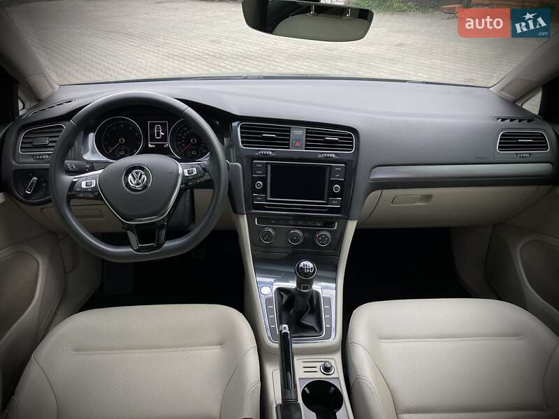 Хэтчбек Volkswagen Golf 2019 в Киеве фото 18 Хэтчбек Volkswagen Golf 2019 в Киеве