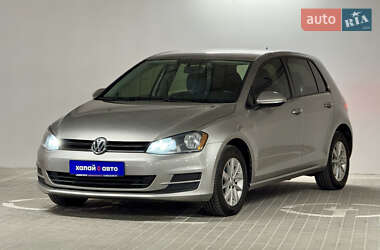 Хэтчбек Volkswagen Golf 2015 в Киеве
