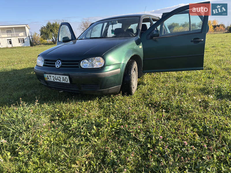 Хетчбек Volkswagen Golf 1999 в Снятині