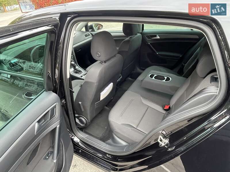 Хэтчбек Volkswagen Golf 2020 в Днепре