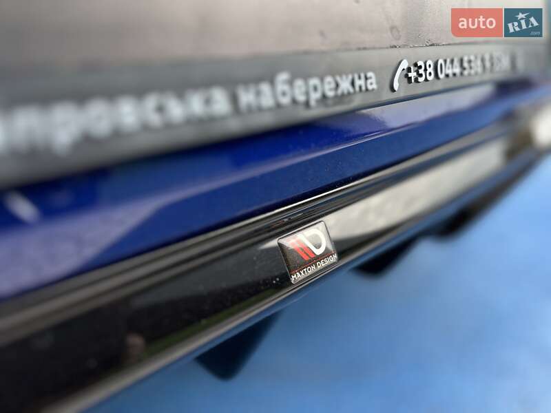 Хэтчбек Volkswagen Golf 2016 в Киеве