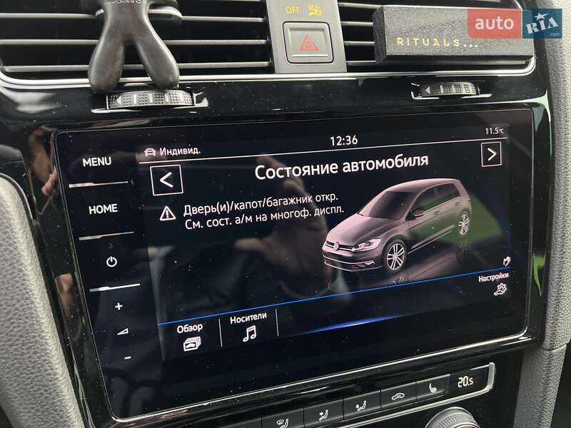 Хэтчбек Volkswagen Golf 2016 в Киеве