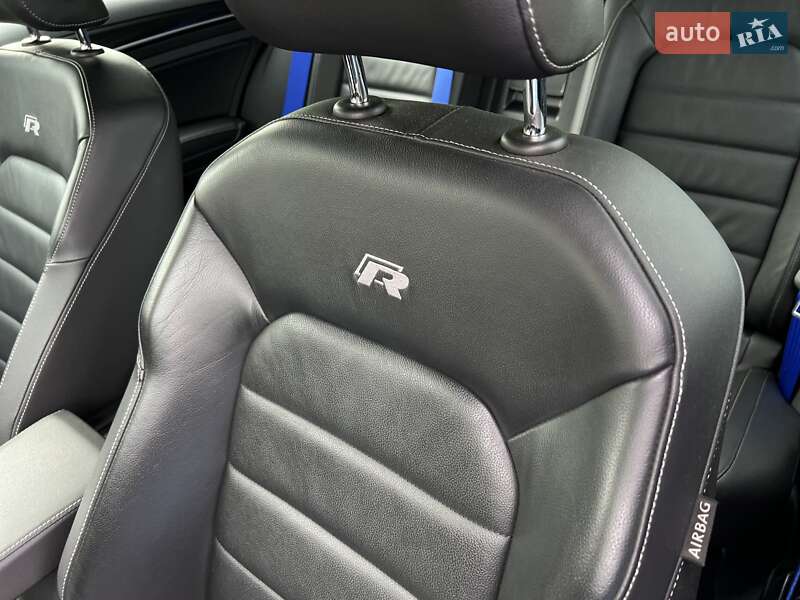 Хэтчбек Volkswagen Golf 2016 в Киеве