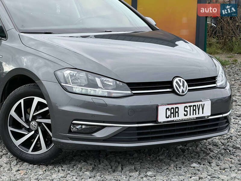 Хетчбек Volkswagen Golf 2018 в Стрию