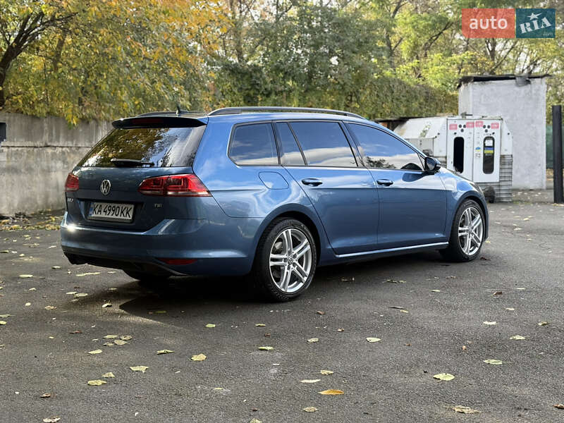 Универсал Volkswagen Golf 2015 в Киеве