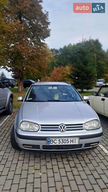 Volkswagen Golf 2004