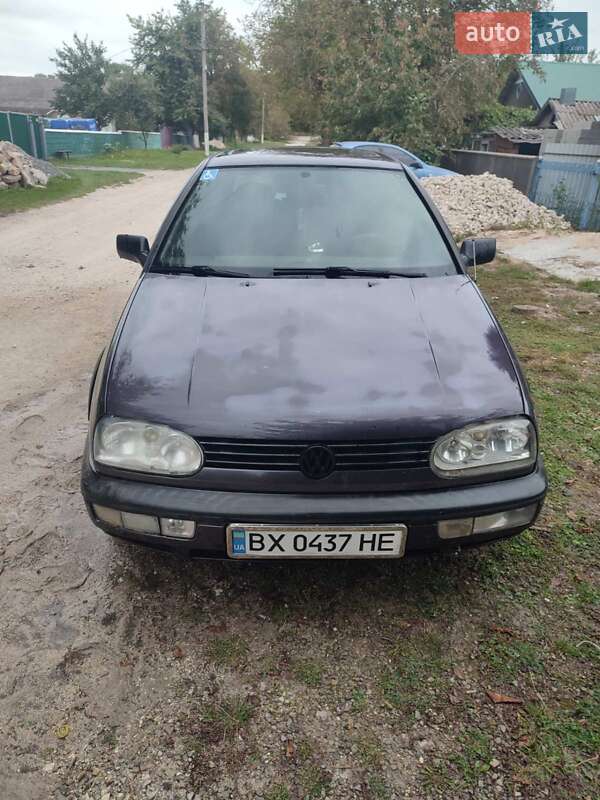 Хэтчбек Volkswagen Golf 1994 в Каменец-Подольском