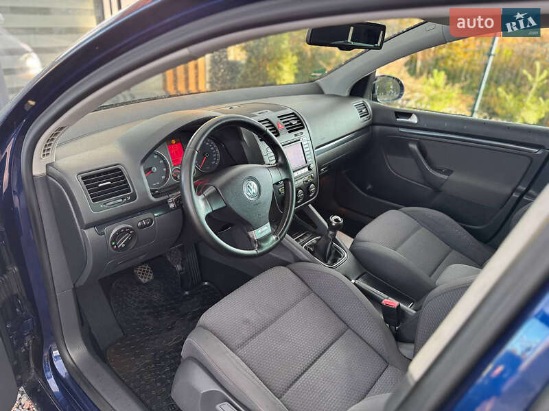 Хэтчбек Volkswagen Golf 2008 в Дрогобыче