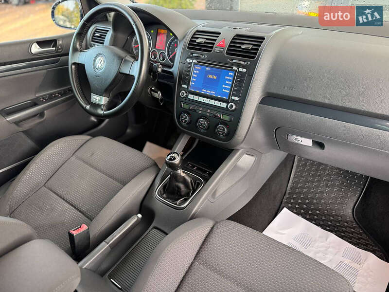 Хэтчбек Volkswagen Golf 2008 в Дрогобыче