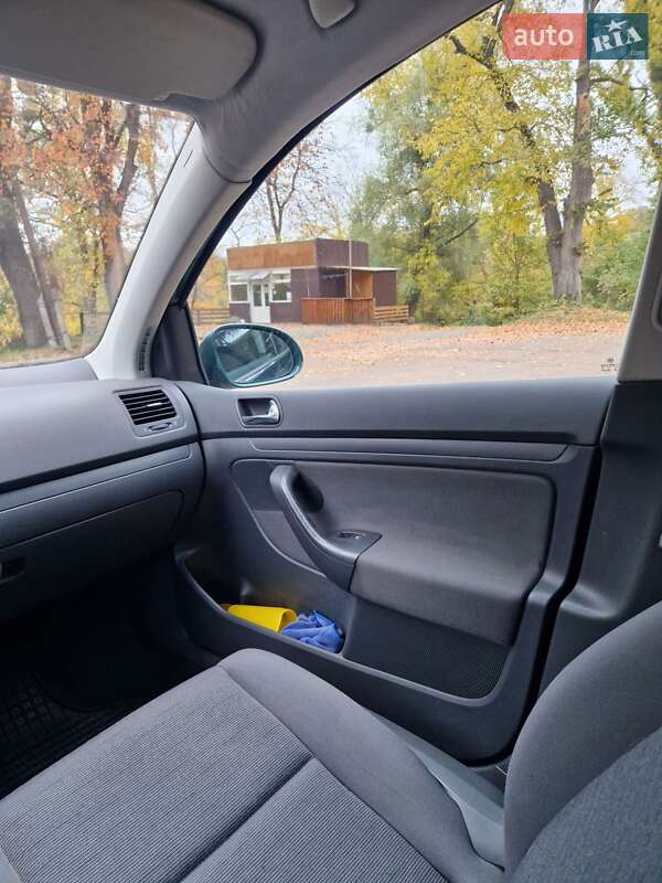 Хэтчбек Volkswagen Golf 2006 в Корсуне-Шевченковском фото 18 Хэтчбек Volkswagen Golf 2006 в Корсуне-Шевченковском