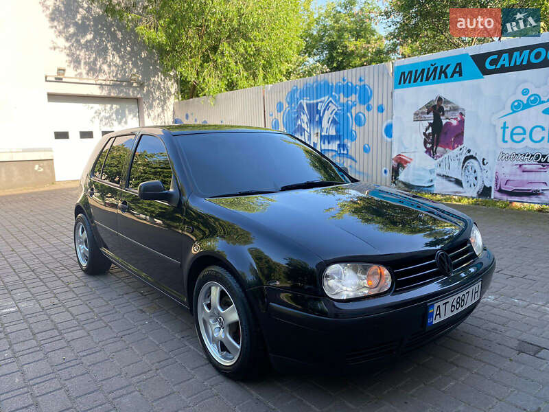 Хэтчбек Volkswagen Golf 2000 в Львове