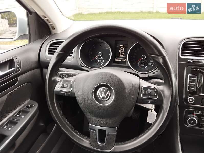 Универсал Volkswagen Golf 2011 в Луцке фото 29 Универсал Volkswagen Golf 2011 в Луцке