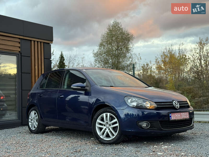 Хетчбек Volkswagen Golf 2010 в Дрогобичі