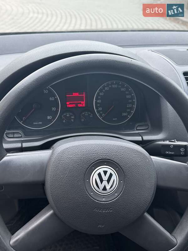 Хэтчбек Volkswagen Golf 2004 в Ивано-Франковске