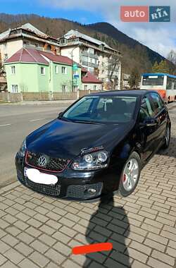 Хетчбек Volkswagen Golf 2003 в Міжгір'ї