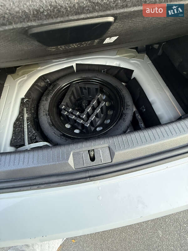 Хэтчбек Volkswagen Golf 2020 в Виннице