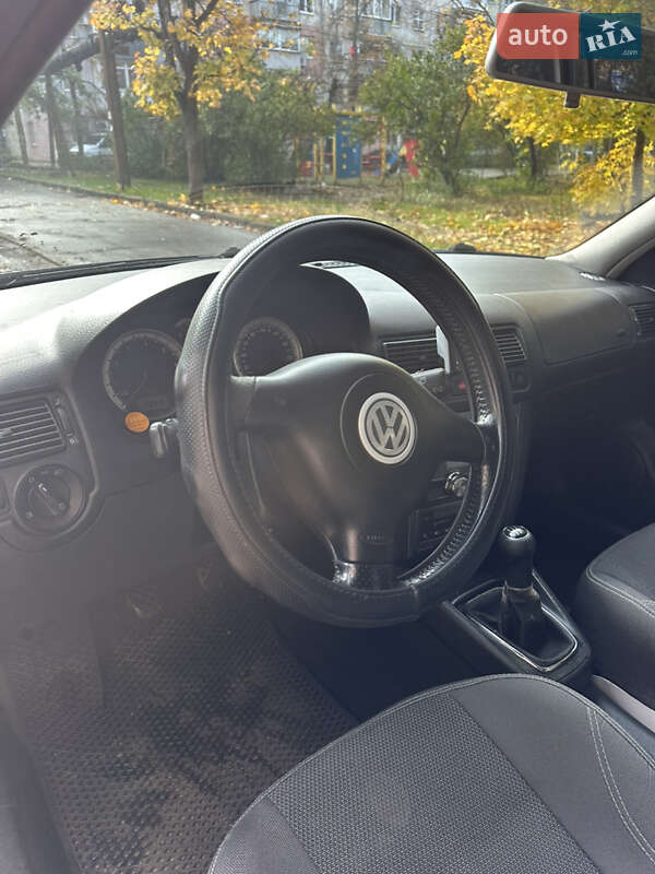 Універсал Volkswagen Golf 2003 в Миколаєві