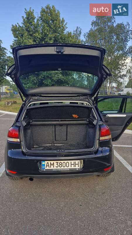 Хэтчбек Volkswagen Golf 2011 в Житомире