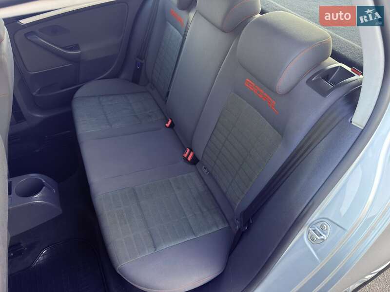 Хэтчбек Volkswagen Golf 2006 в Чернигове фото 7 Хэтчбек Volkswagen Golf 2006 в Чернигове