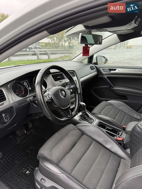 Универсал Volkswagen Golf 2015 в Борисполе