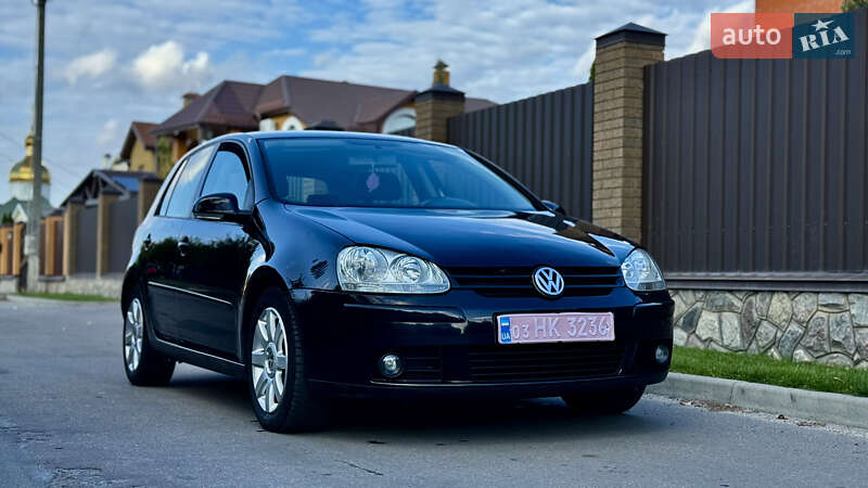 Хэтчбек Volkswagen Golf 2005 в Полтаве