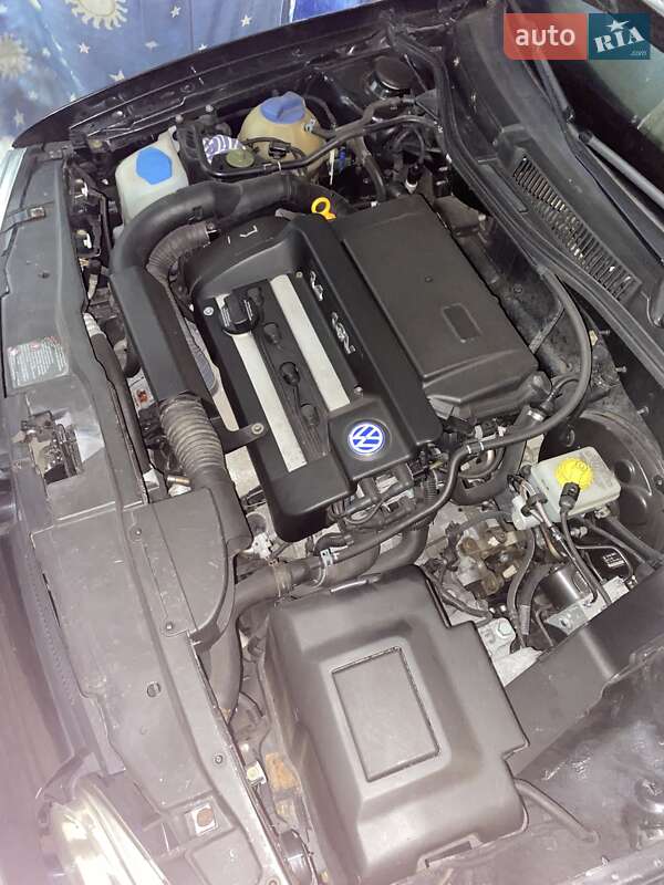 Хетчбек Volkswagen Golf 2000 в Сумах