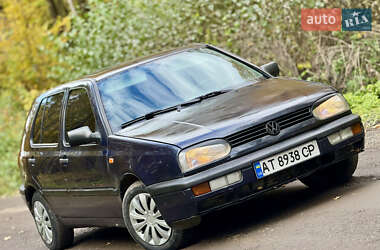 Универсал Volkswagen Golf 1994 в Старом Лисце