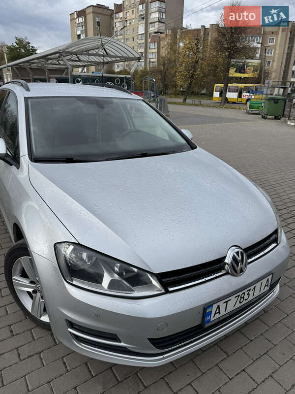 Універсал Volkswagen Golf 2014 в Івано-Франківську
