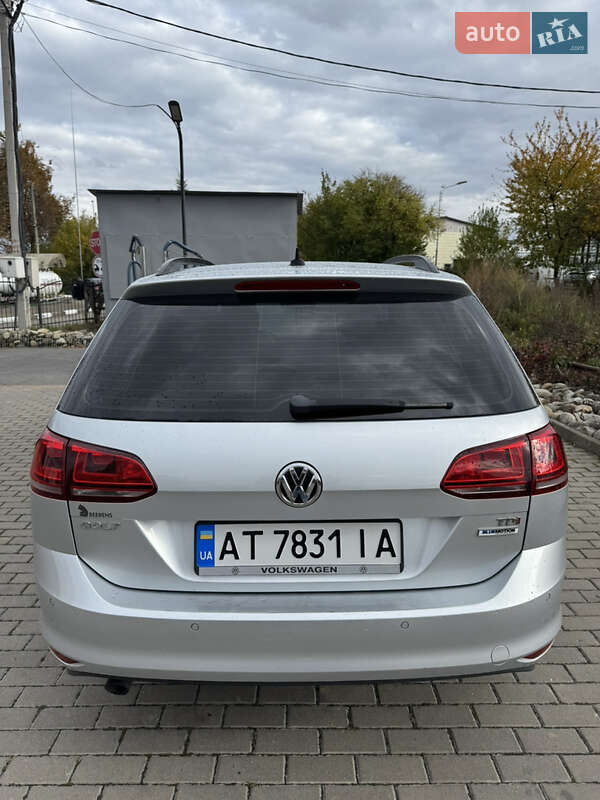 Універсал Volkswagen Golf 2014 в Івано-Франківську